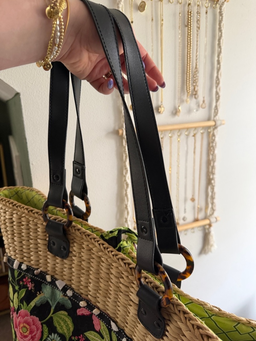 Vera Bradley large wicker tote beach bag - Picture 2 of 8